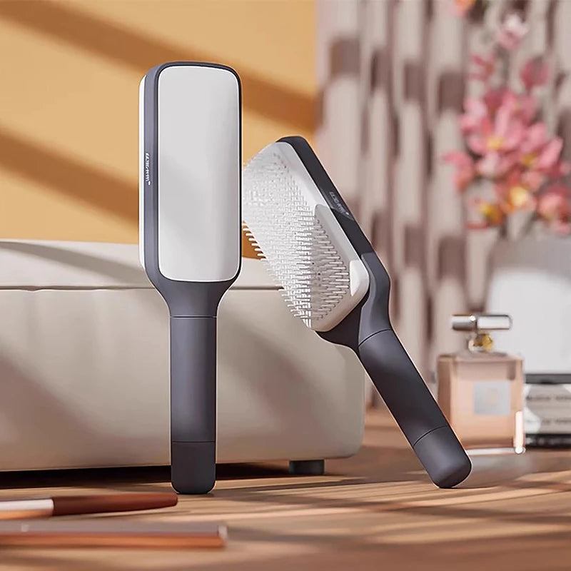 Brosse à cheveux autonettoyante